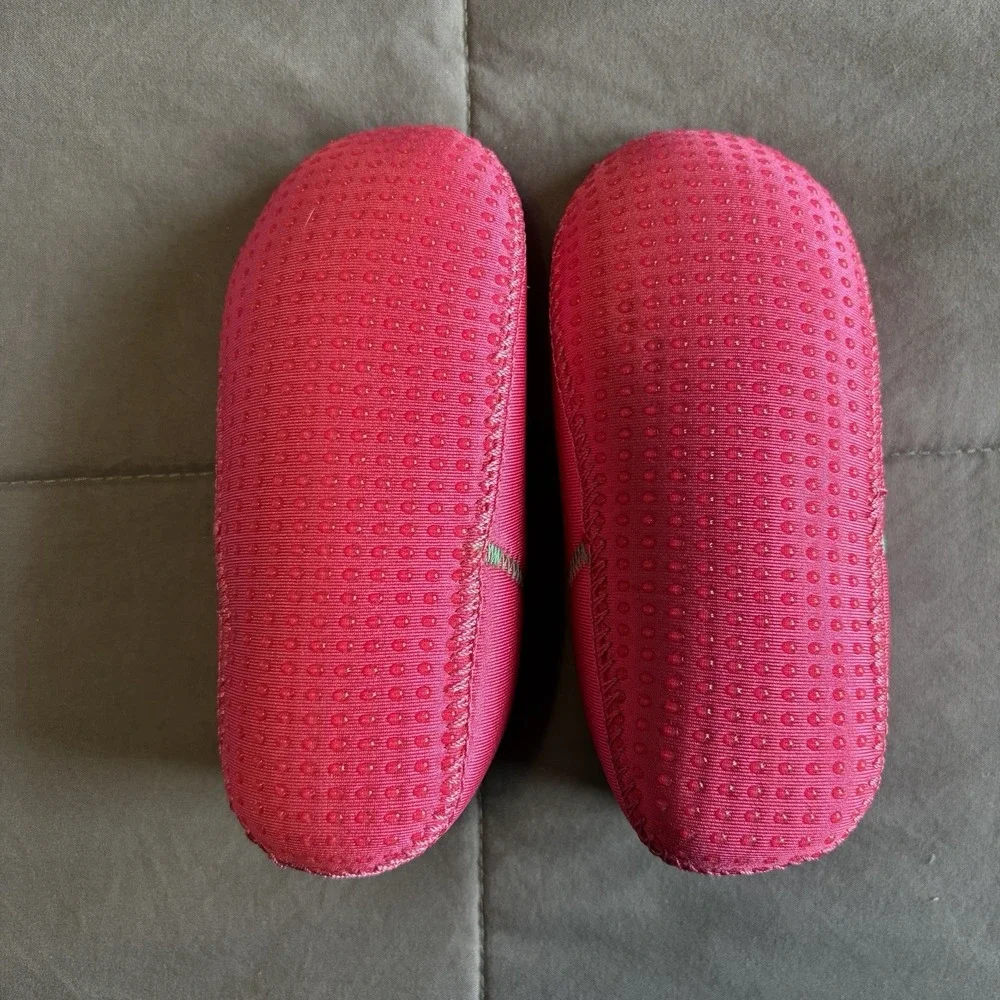NIB Minnow Australia Toddler Beach Water Shoes Size 8AU US9 Watermelon Slip On